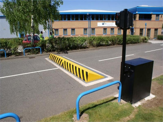 Güvenlik için Uzaktan Kumandalı Tam Otomatik 80T Yüklemeli A3 Çelik Hidrolik Yol Engelleyici