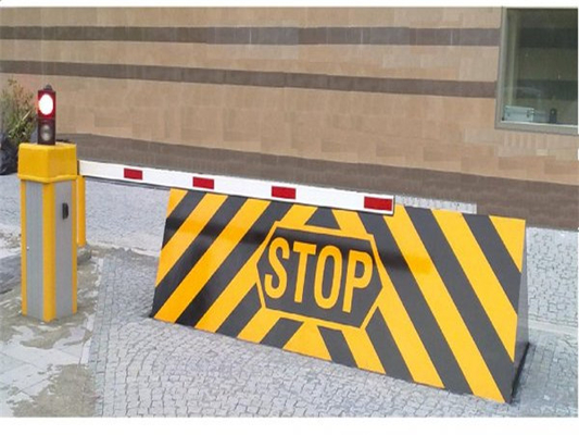 Yüksek güvenlikli K12 paslanmaz çelik anti-terörizm hızlı hızlı trafik güvenliği hidrolik yol engelleyici sivri uçlar