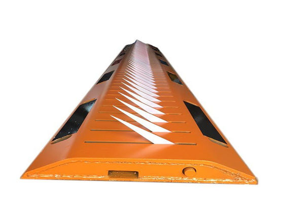 Trafik kontrol sistemi için 40T yüklü yüksek görünürlüklü A3 çelik lastik öldürücü